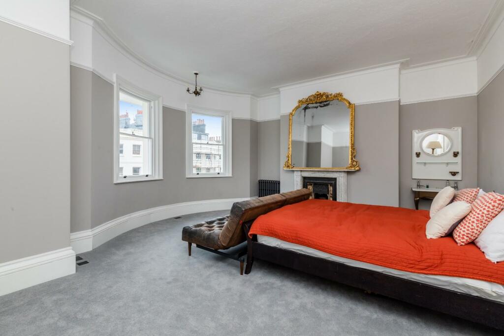 Lansdowne Place, 27, Upper Maisonette-1.JPG