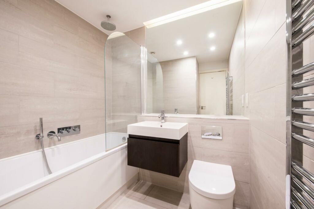 BATHROOM 1.jpg