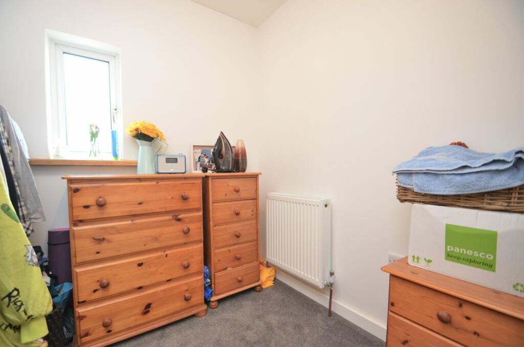 Bedroom 2/Study