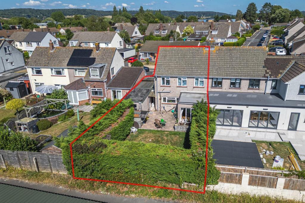 44 Hillcrest Road, Nailsea, North Somerset BS48 2J