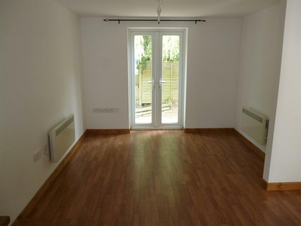 lounge area.JPG