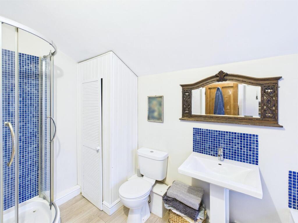 13 - 3 bedroom semi.jpg