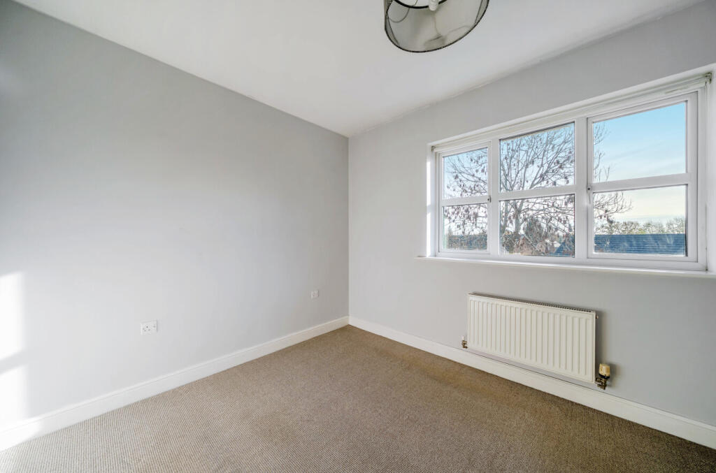 1377104-6-6915ce2...