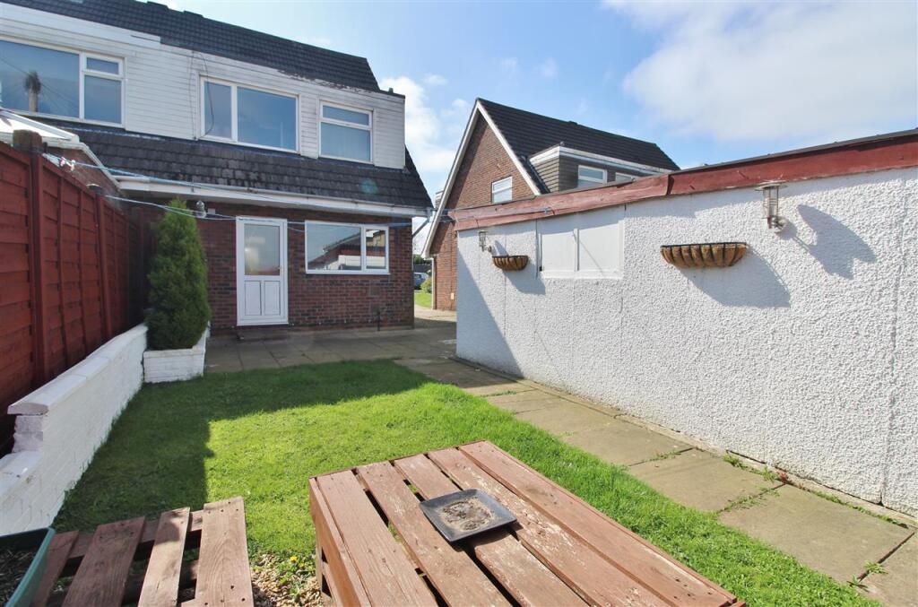 REAR GARDEN -