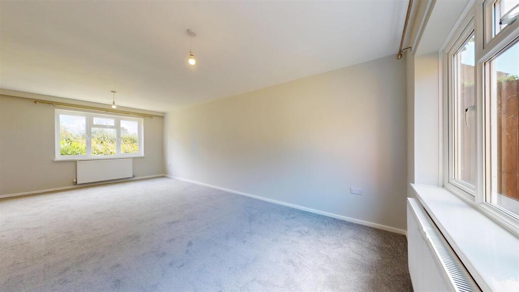 Shorncliffe Drive 24 Living Room 2.jpg