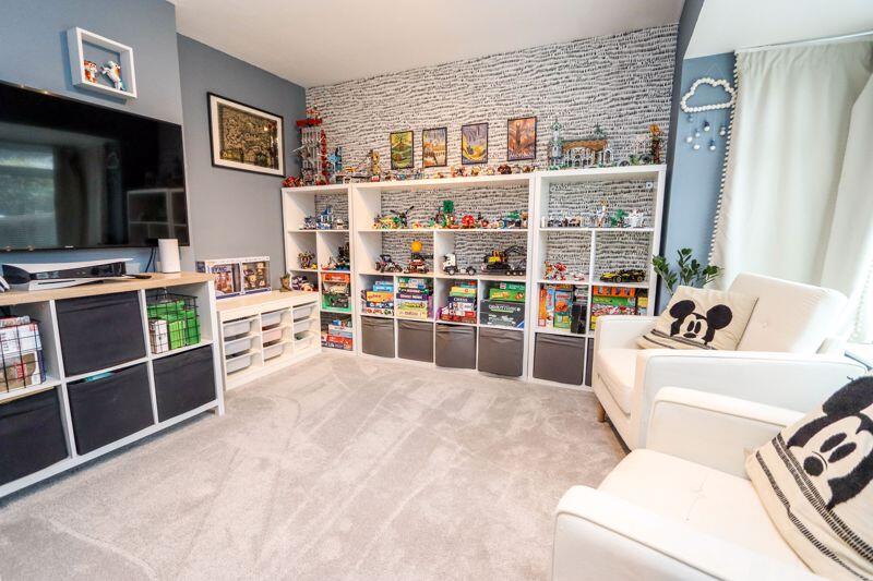 Snug Room/Potential Bedroom 5