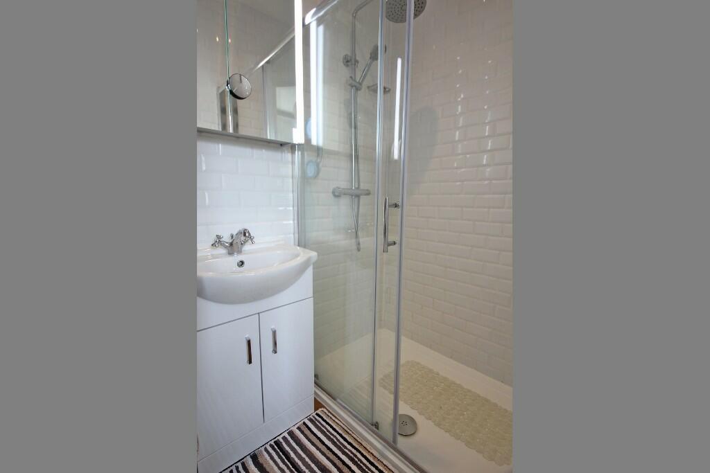 En-Suite Shower