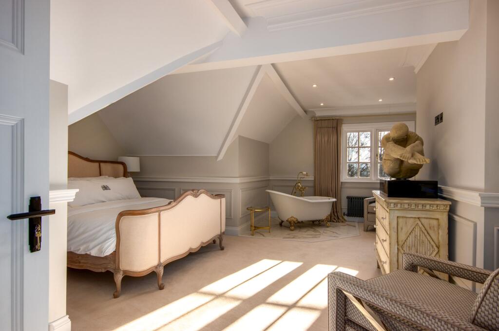 Master Bedroom Suite (Bedroom Six)