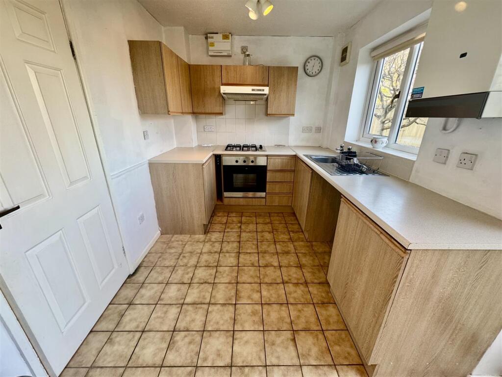 Kitchen/ Breakfast Room