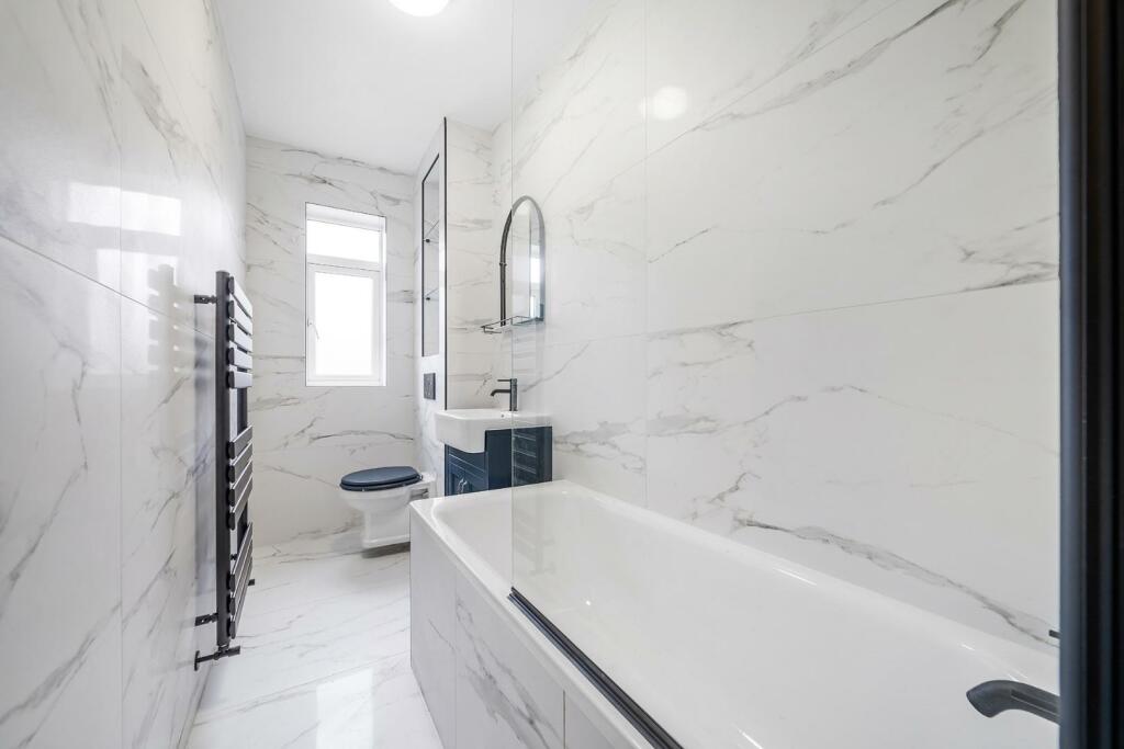 Bathroom.JPG