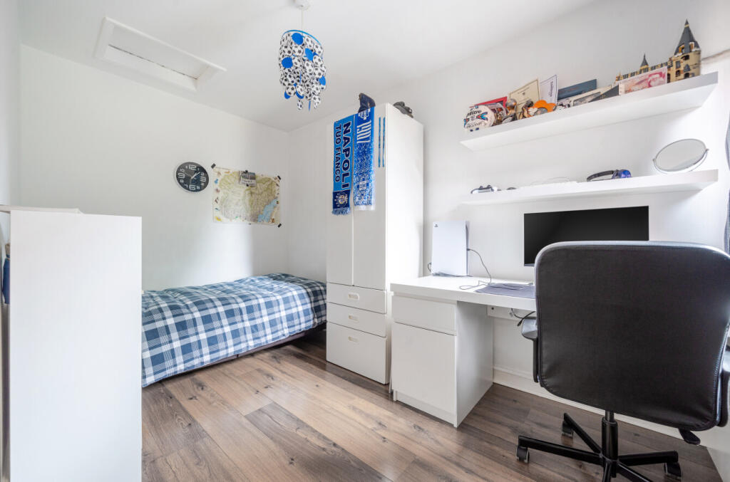 1316285-19-68652b...