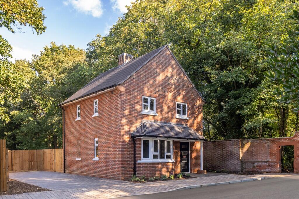 brooklands grove, weybridge