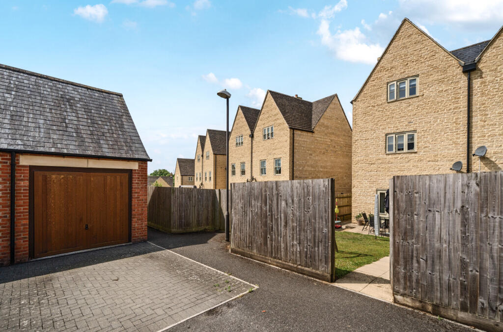 1309674-26-6851a6...