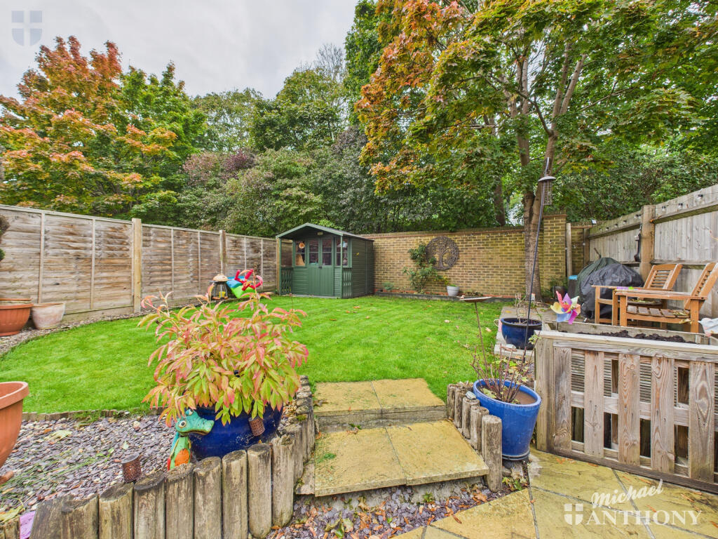 CAM03852G0-PR0435-STILL022