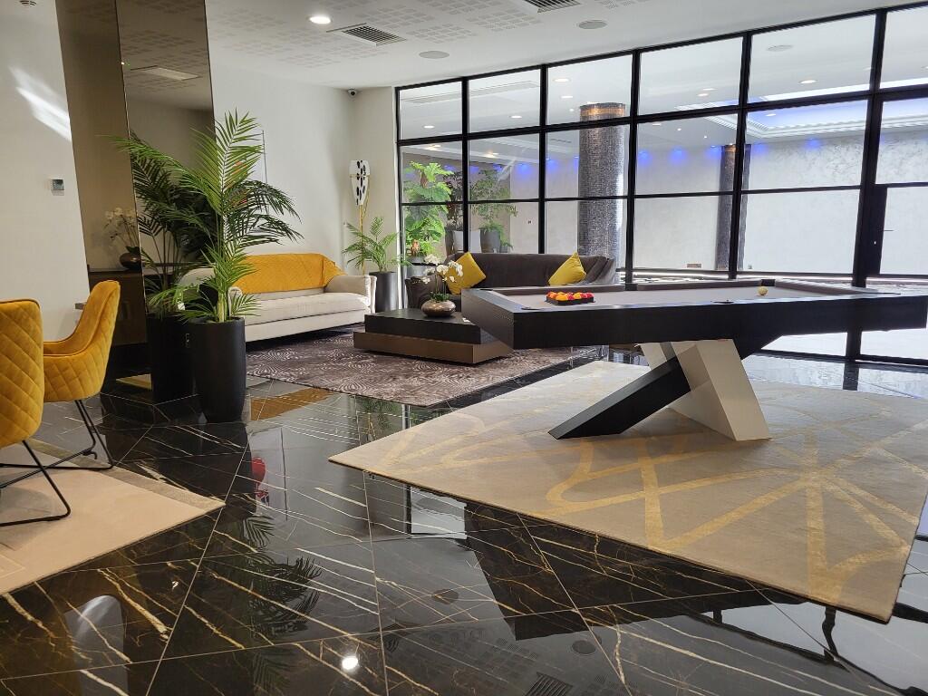 Spa lounge