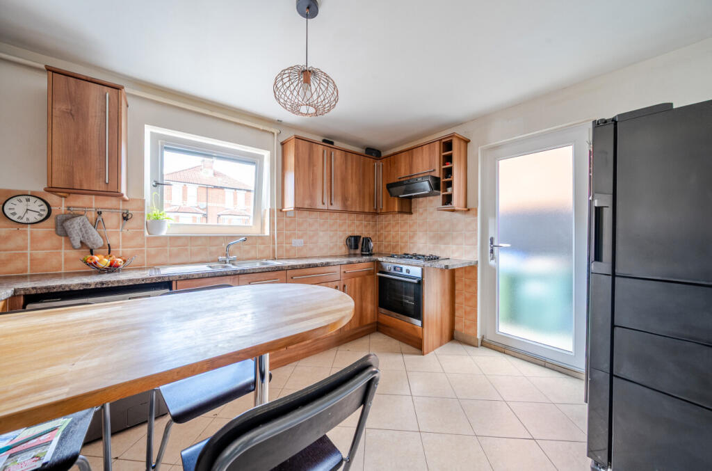 1325603-12-686fd4...