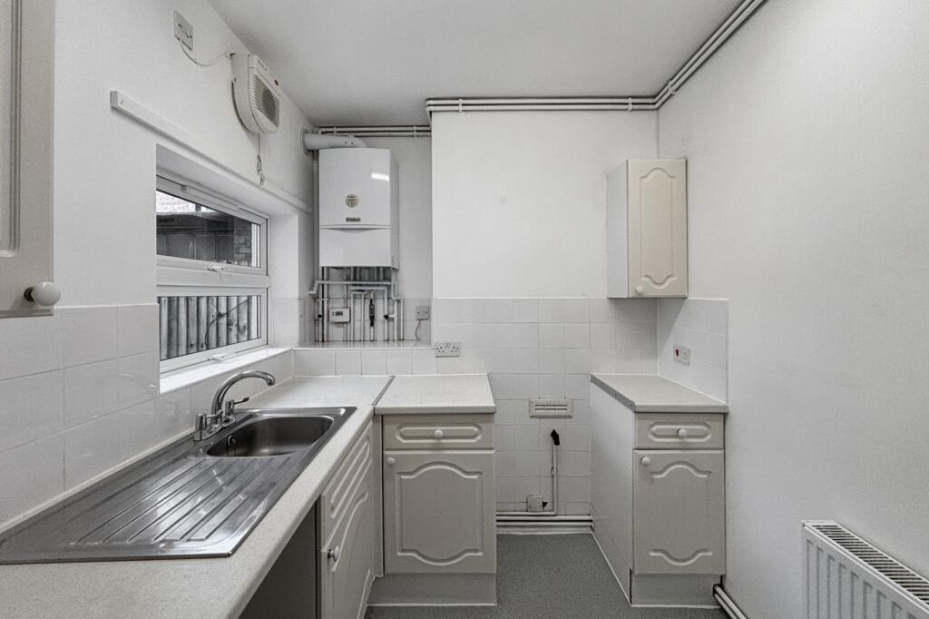 76a Meeting House Lane, Peckham, London SE15 2TX