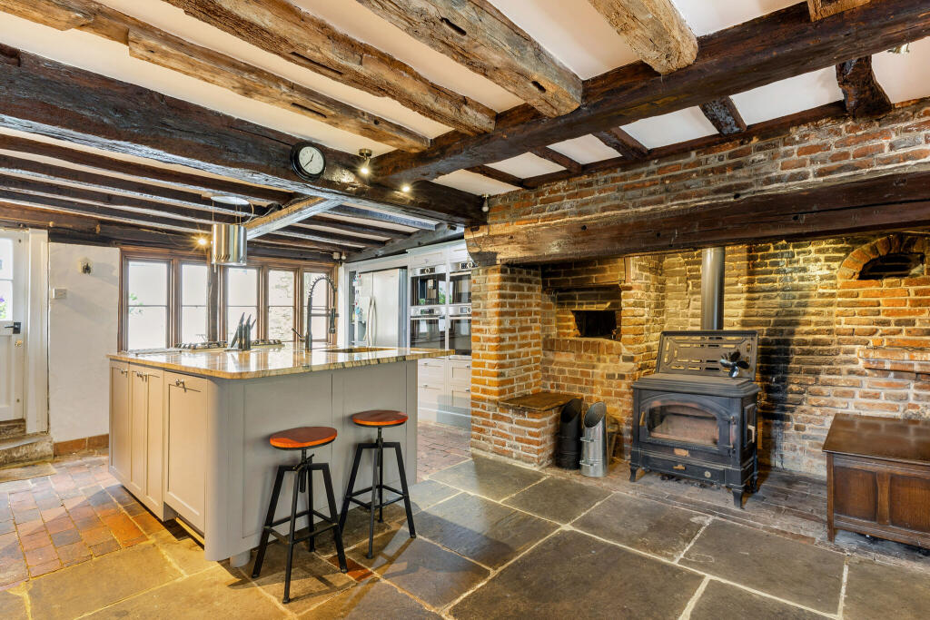 Kitchen . Dining