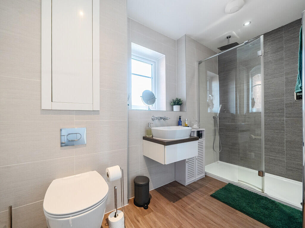 1345741-16-68b027...