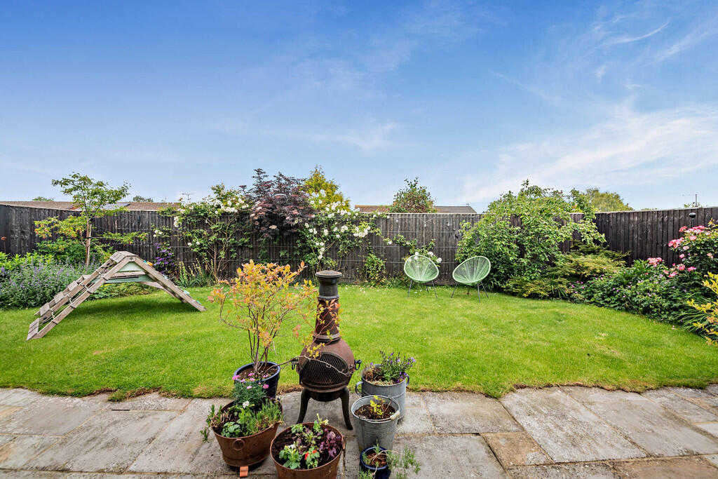 8651596-exterior0...