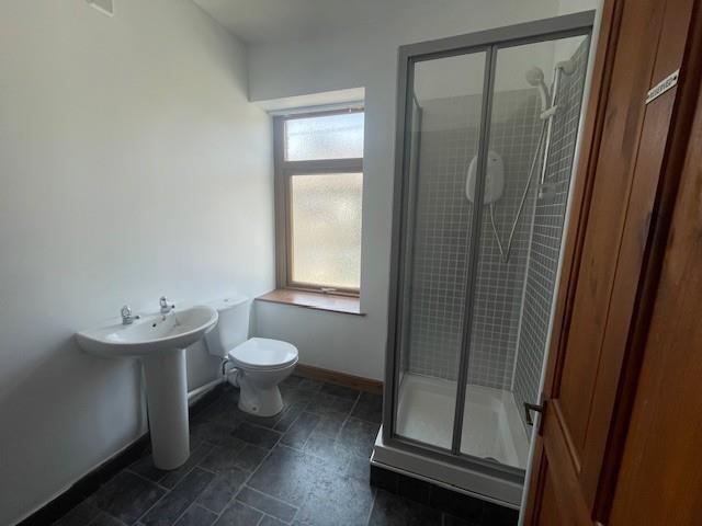 Shower Room.jpg