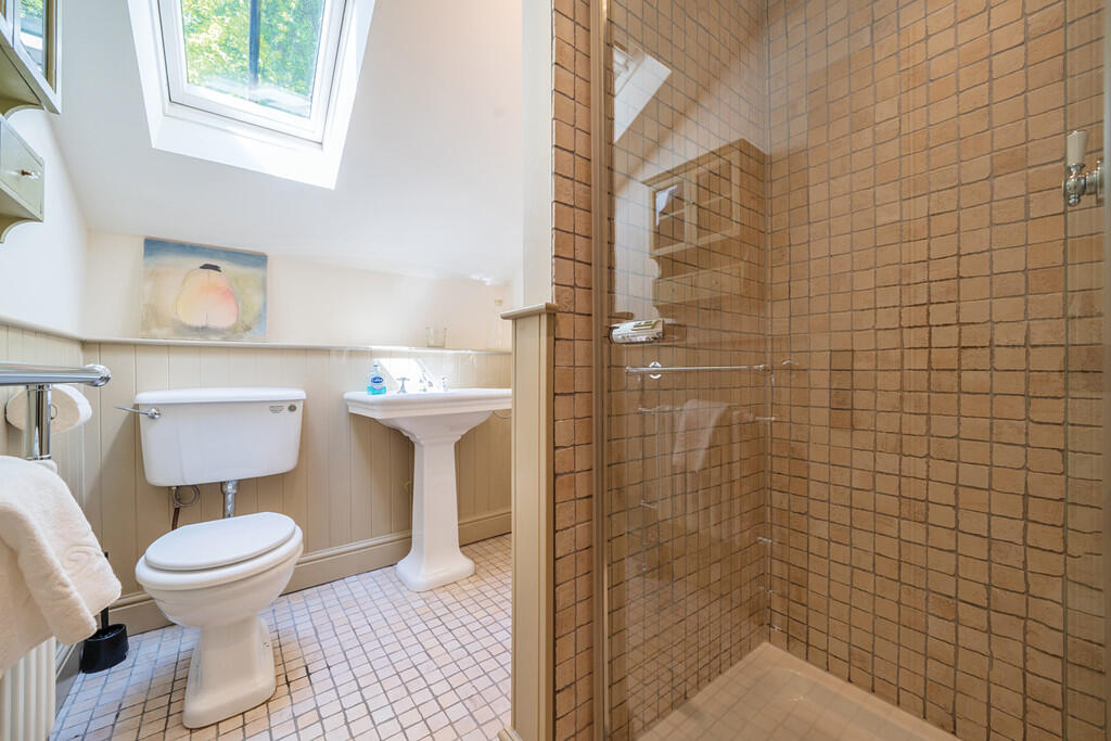 En Suite Shower R...