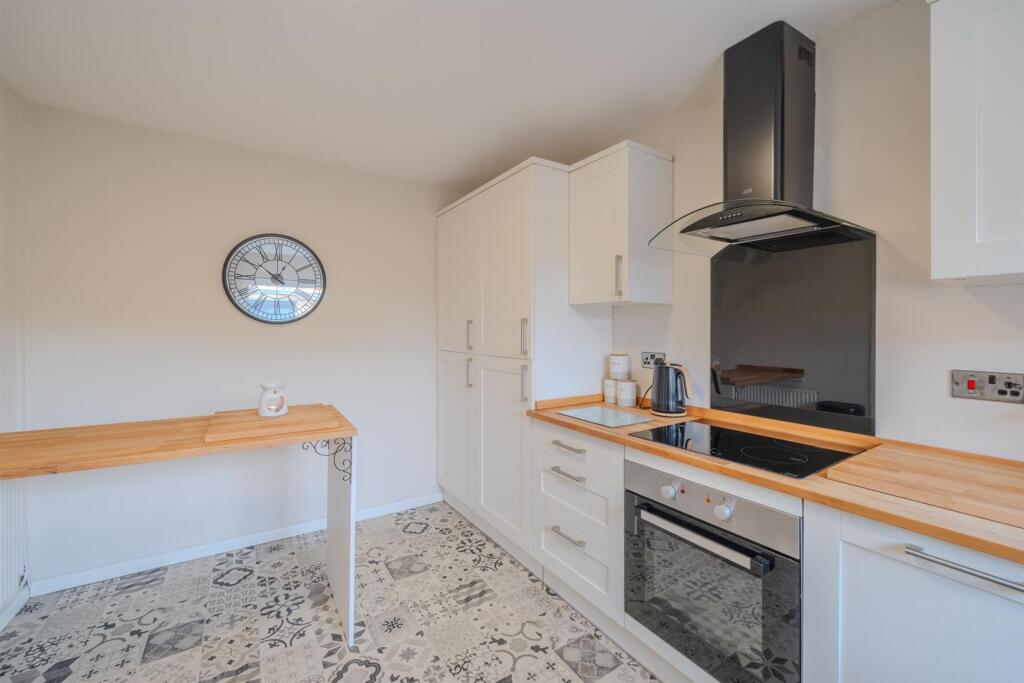 2 Stokes Drive-11.jpg