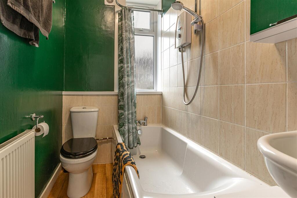 16 Eildon Crescent Newtown St Boswells 21.JPG