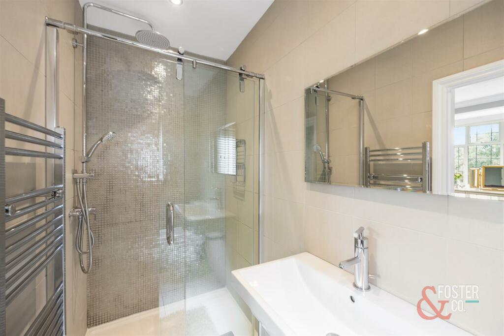 Goldstone Crescent_109-005.jpg