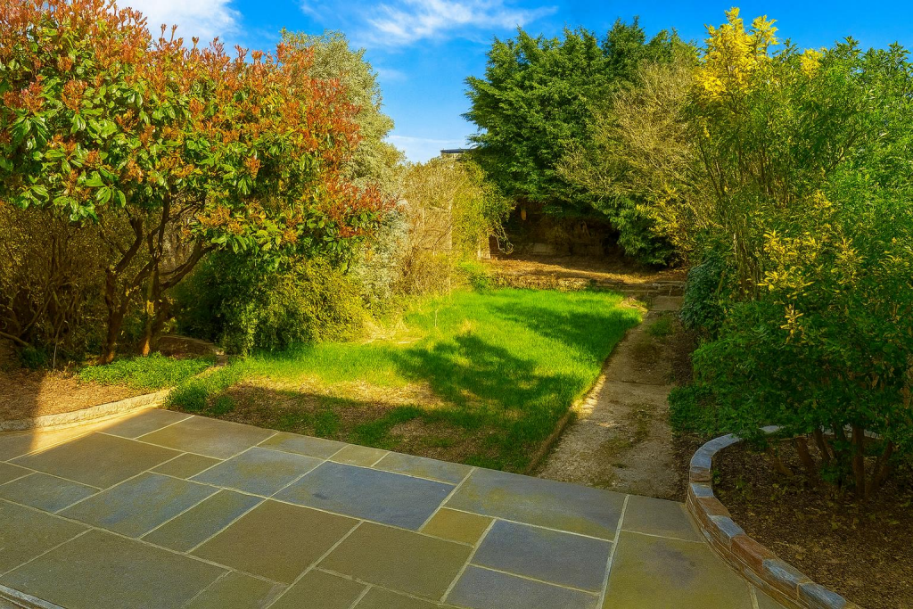patio e.png