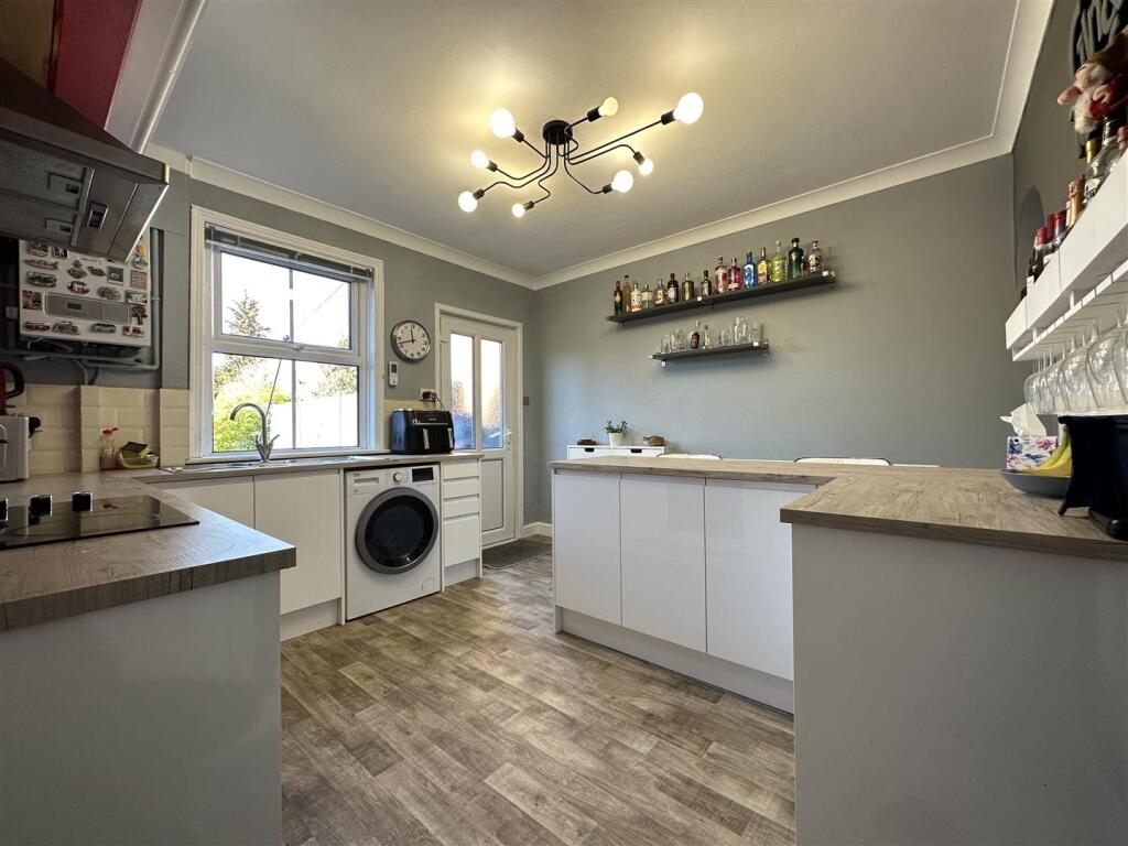 Modern Dining Kitchen 317