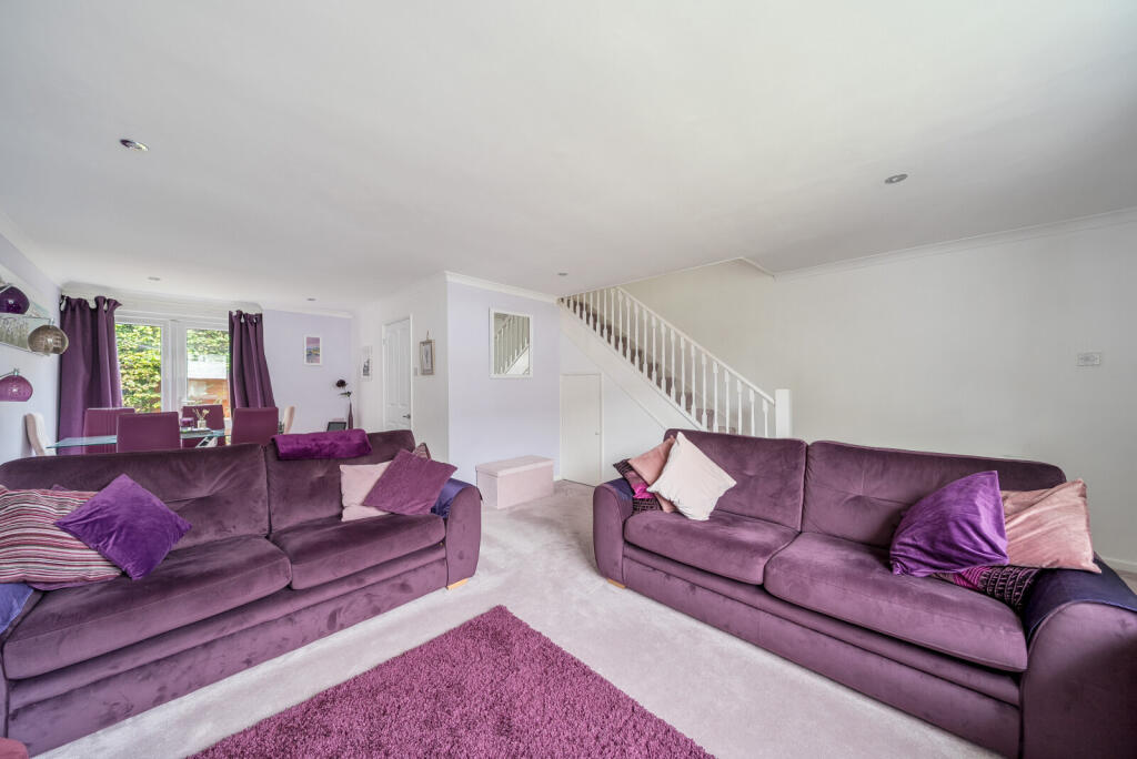 1356572-4-68ca73c...