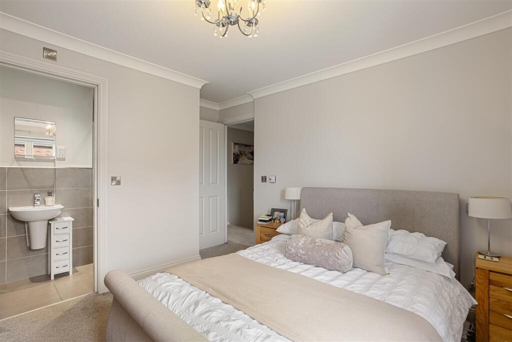 5_Farefield_Close_25.jpg