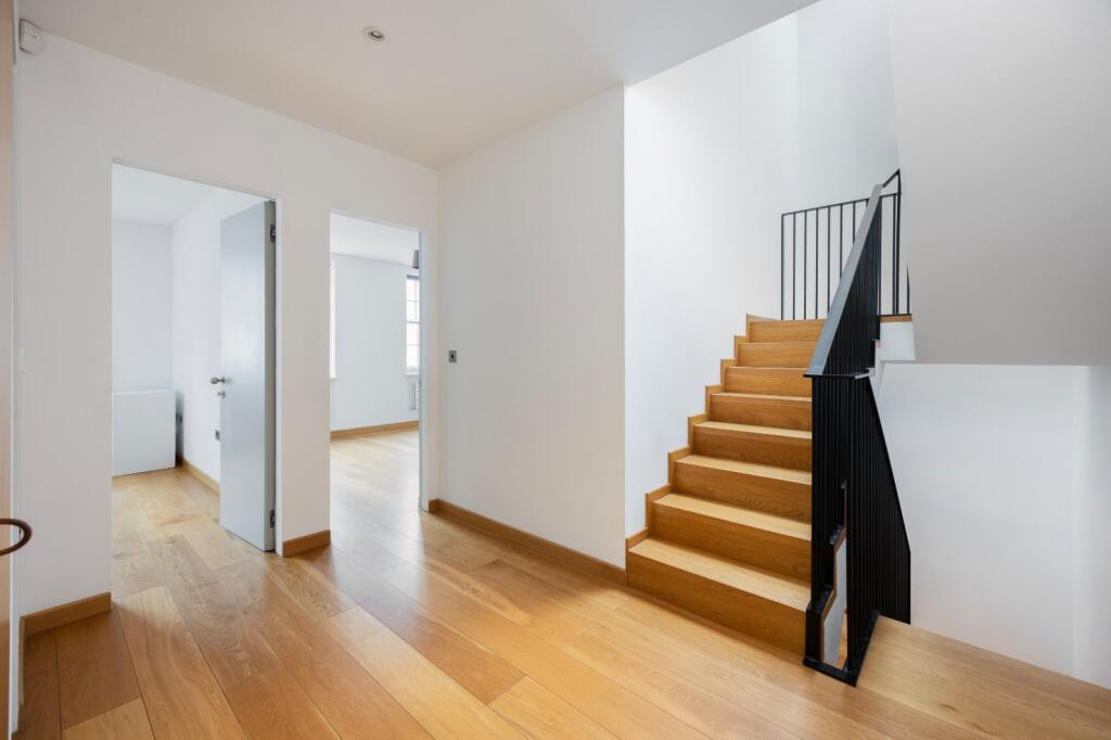 Frist Floor