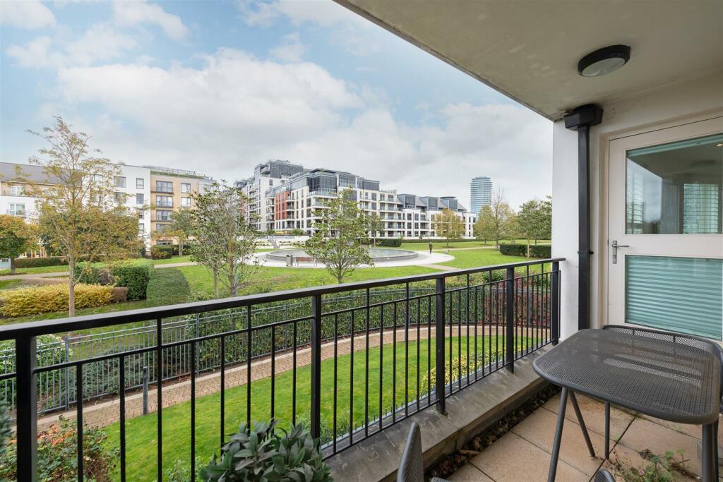 1 Aspect Court Lo-20.jpg