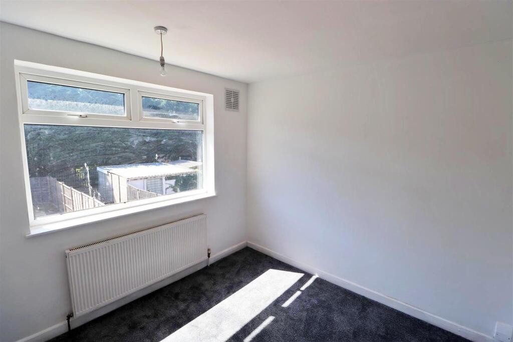 Yelverton Road 61 2208 (3).jpg