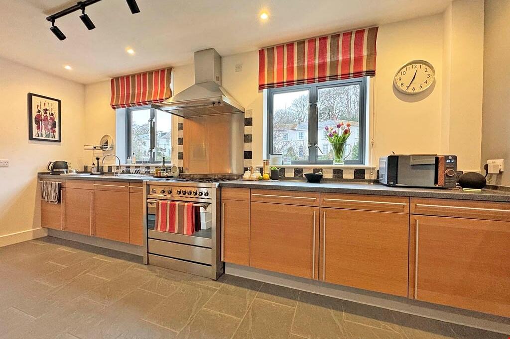 5fbeeb0f-74cf-4712-8ffa-0212f8bbebde