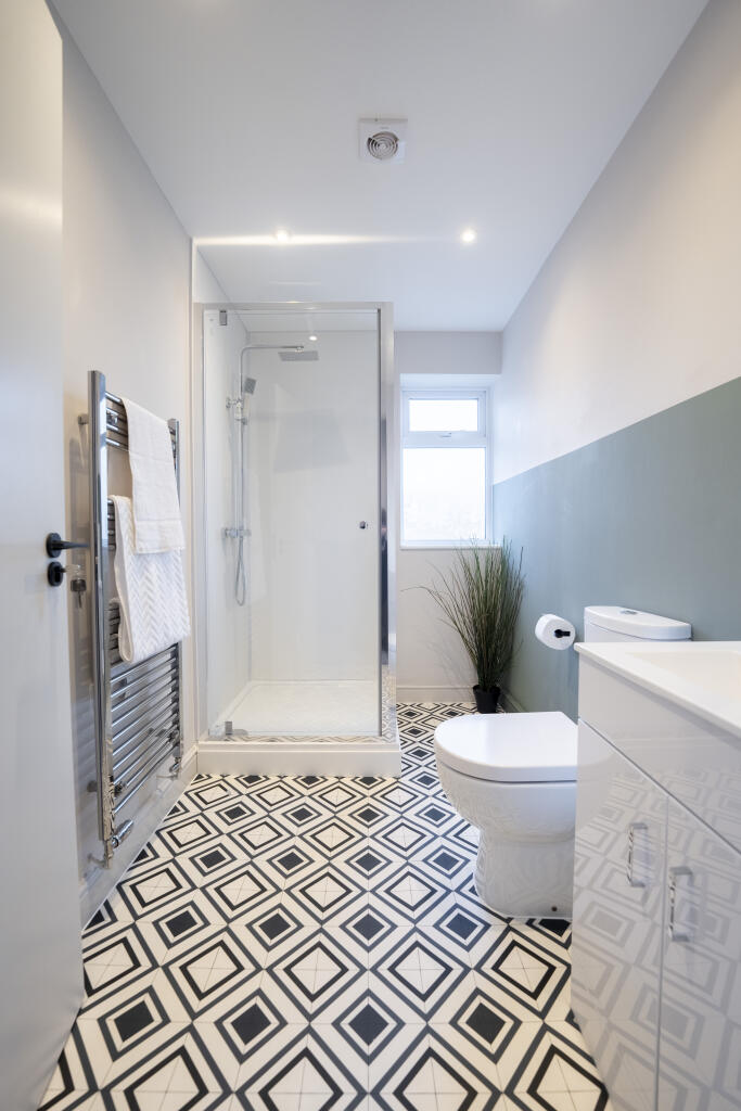PrivateBathroom2.jpg