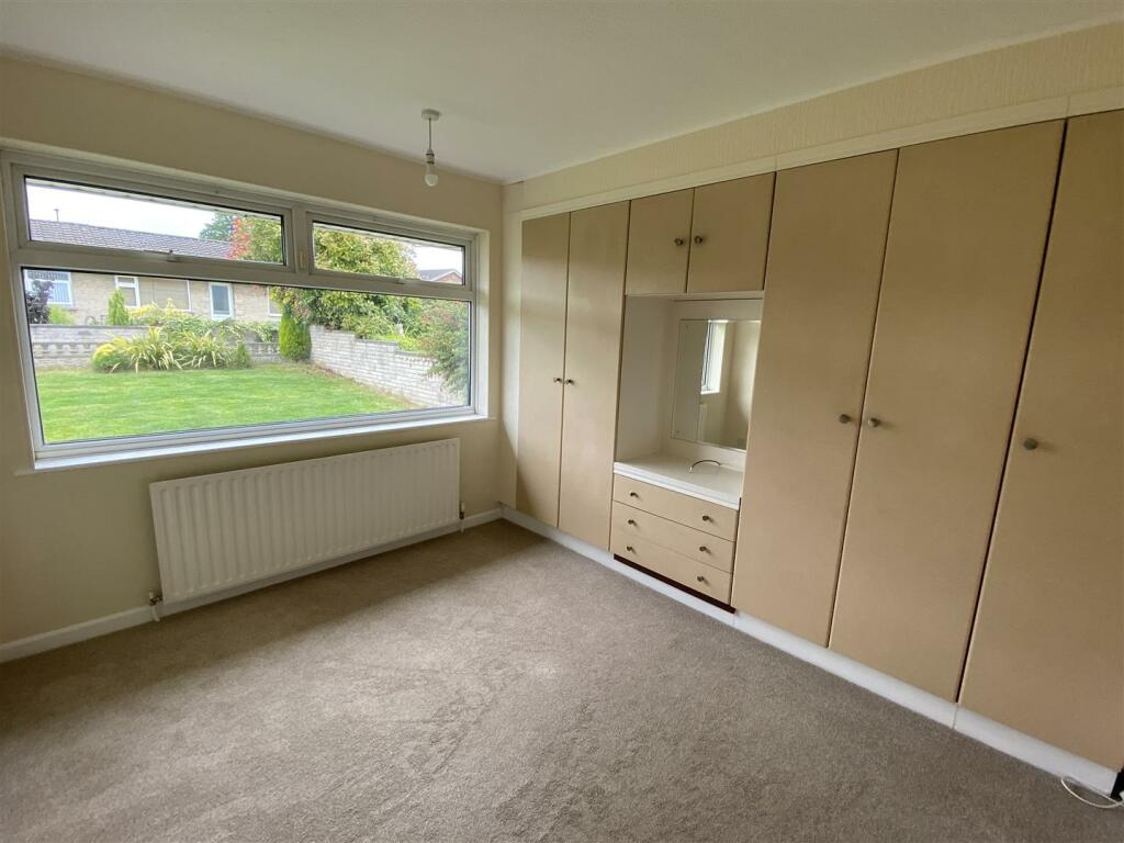 Bedroom no.1front double: