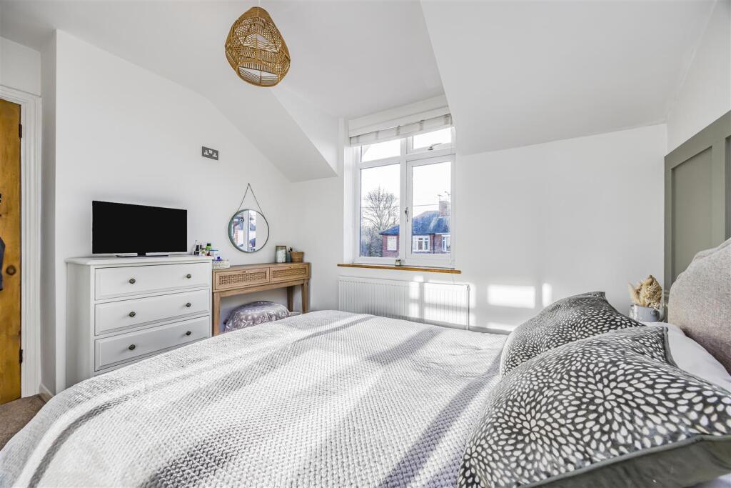 28 Silvester Road, Cowplain-PorticoMarketing-SoldB