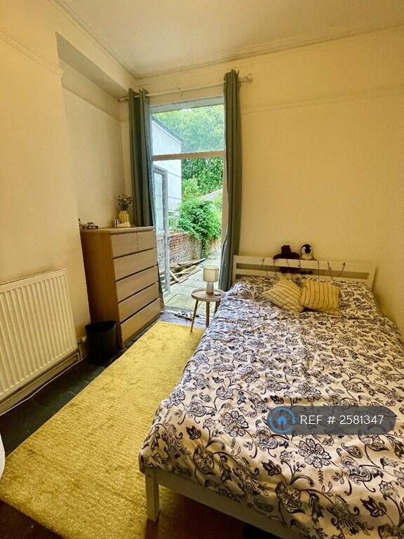 Double Bed