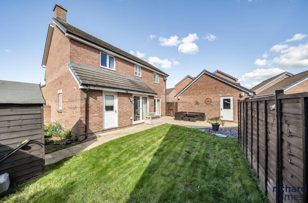 e9c6bde0b94e4f30918a6cd402600c13