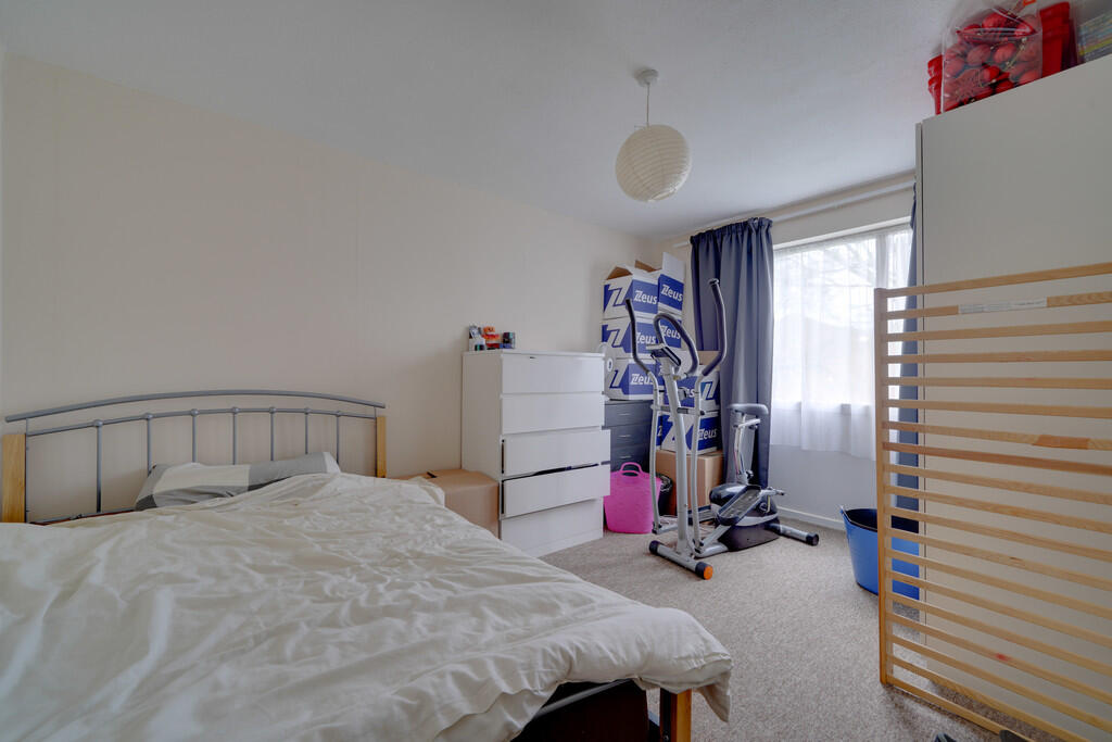 20 Scott Close, R...