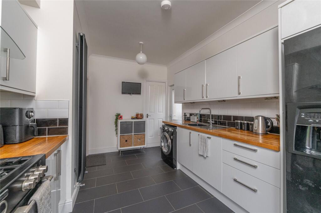 Kitchen Alt