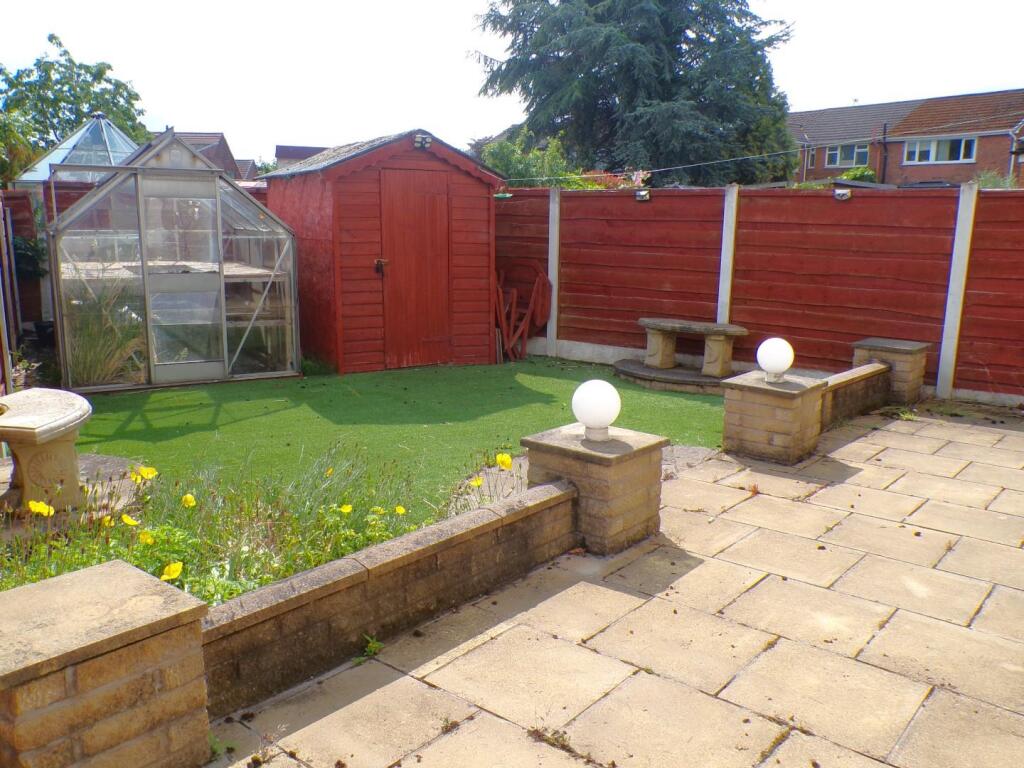 CambridgeRd14gdn2.JPG