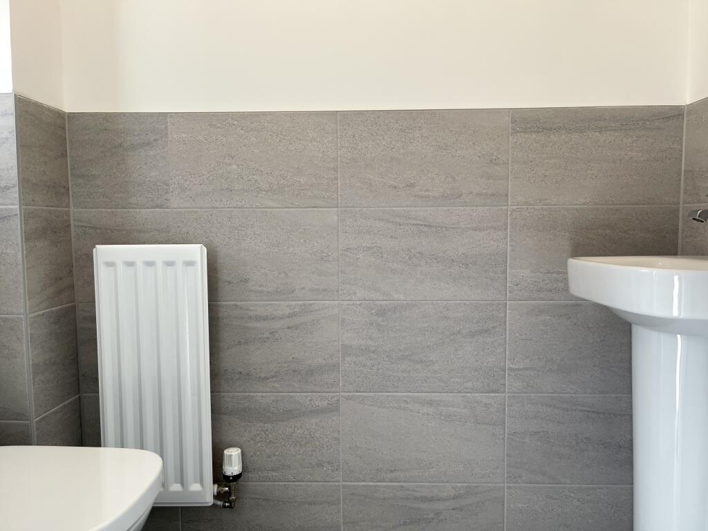 Cloakroom/wc
