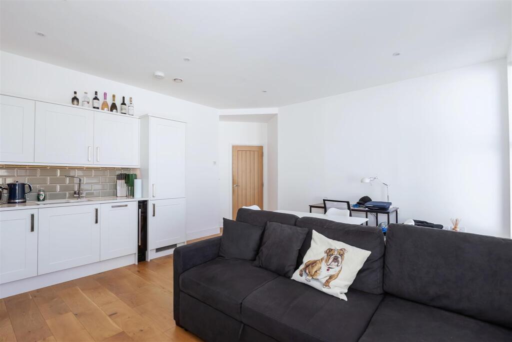 Kingsway House_2.jpg