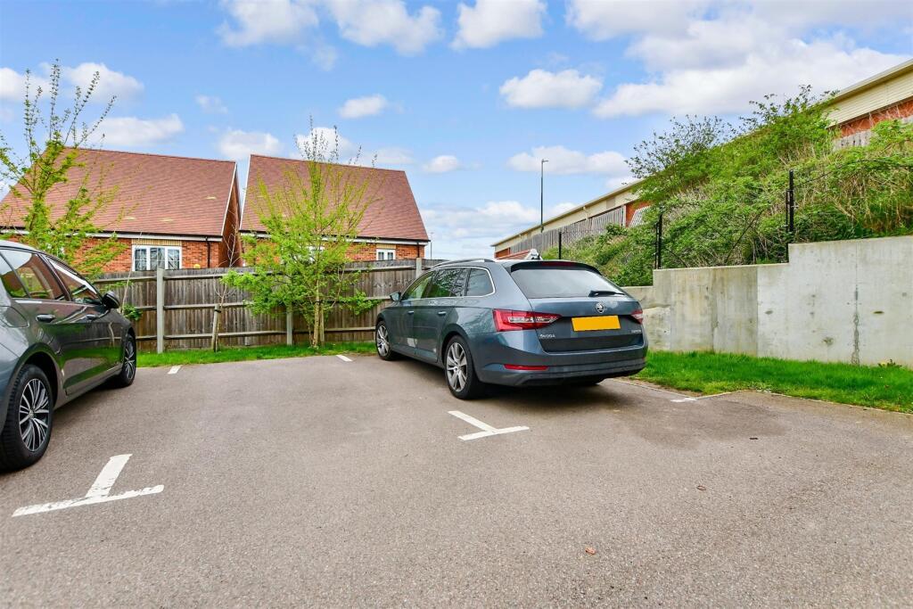 Driveway/Parking