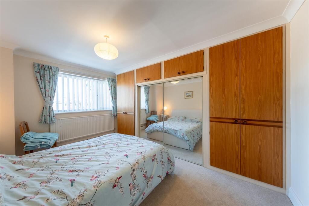 6 Hollow Oak Lane-015.jpg