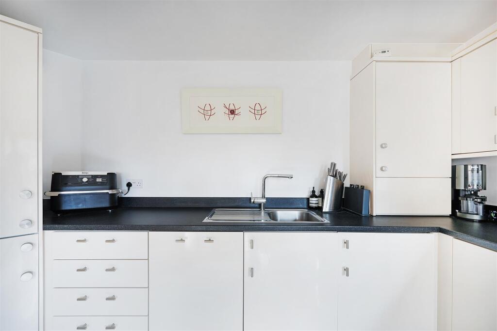 Kitchen/Lounge